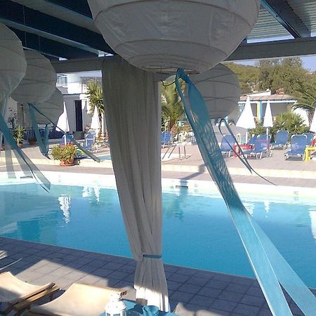 Helios Hotel Agia Marina  Exterior foto