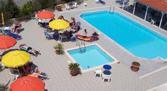 Helios Hotel Agia Marina  Exterior foto